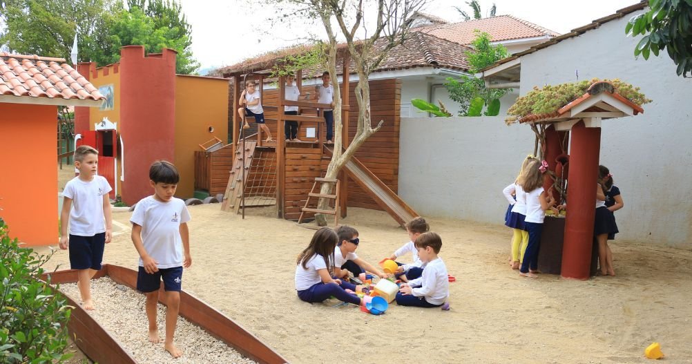 Importância Do Brincar Livre No Desenvolvimento Infantil: Benefícios E Ideias.